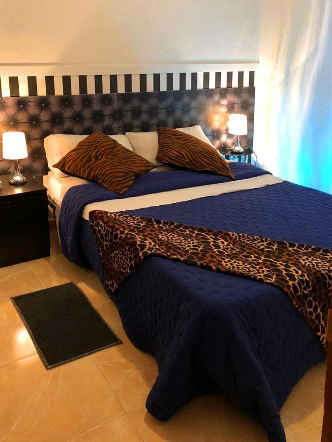 La Reina De Gran Via -tph Bed and breakfast